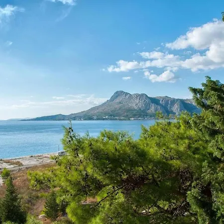 Pine And Sea * Omiš
